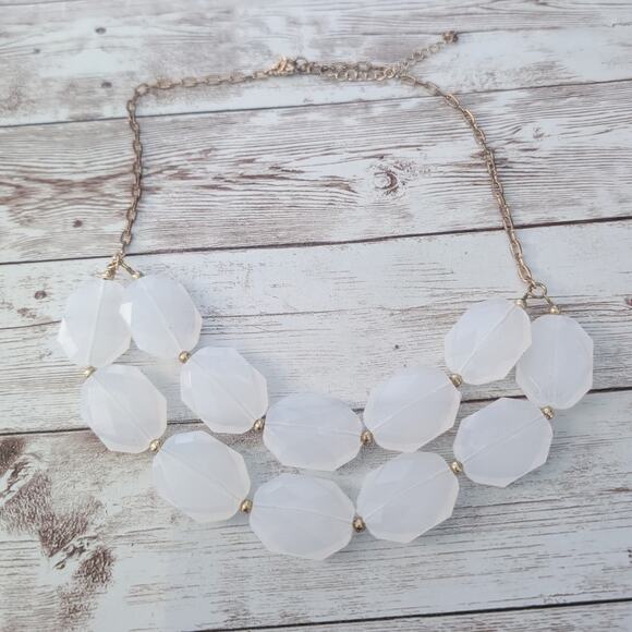 Light Pink Chunky Statement Necklace - Picture 2 of 7